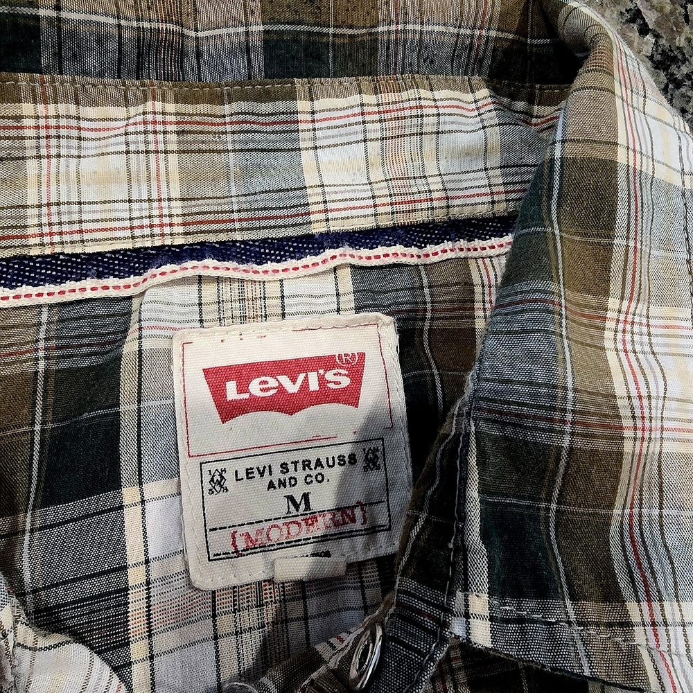 Levi's Green and Brown Plaid Casual Shirt - Picture 2 of 2